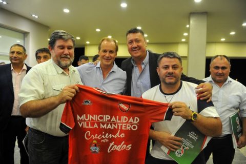 Bordet presentó la Supercopa Entre Ríos: participarán 70 equipos de fútbol y habrá premios por siete millones de pesos