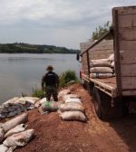Decomisaron 7.600 kilos de soja en el río Uruguay