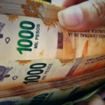 El poder adquisitivo del salario mínimo volvió a caer en agosto y alcanzó su nivel más bajo desde 2001