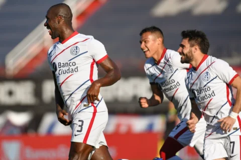 Otra inhibición para San Lorenzo: Cristian Zapata volvió a demandar al club ante FIFA