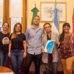 Victoria firmó un convenio para reforzar la atención en salud mental