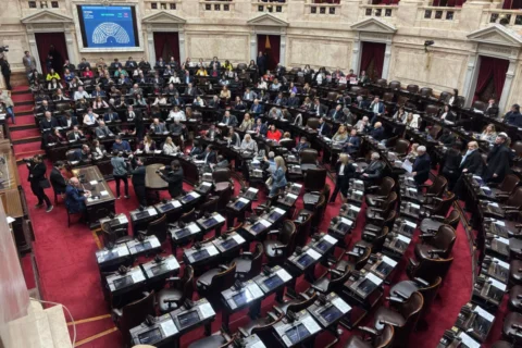 La oposición no le da tregua a un Gobierno golpeado y construye el temario de la próxima sesión en Diputados