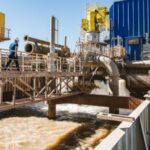 Una draga por dentro: así funciona la máquina flotante que remueve y extrae el fondo del río Paraná