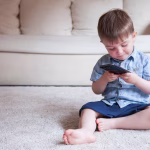 Cuatro ideas sencillas para que los niños no usen el celular durante las comidas