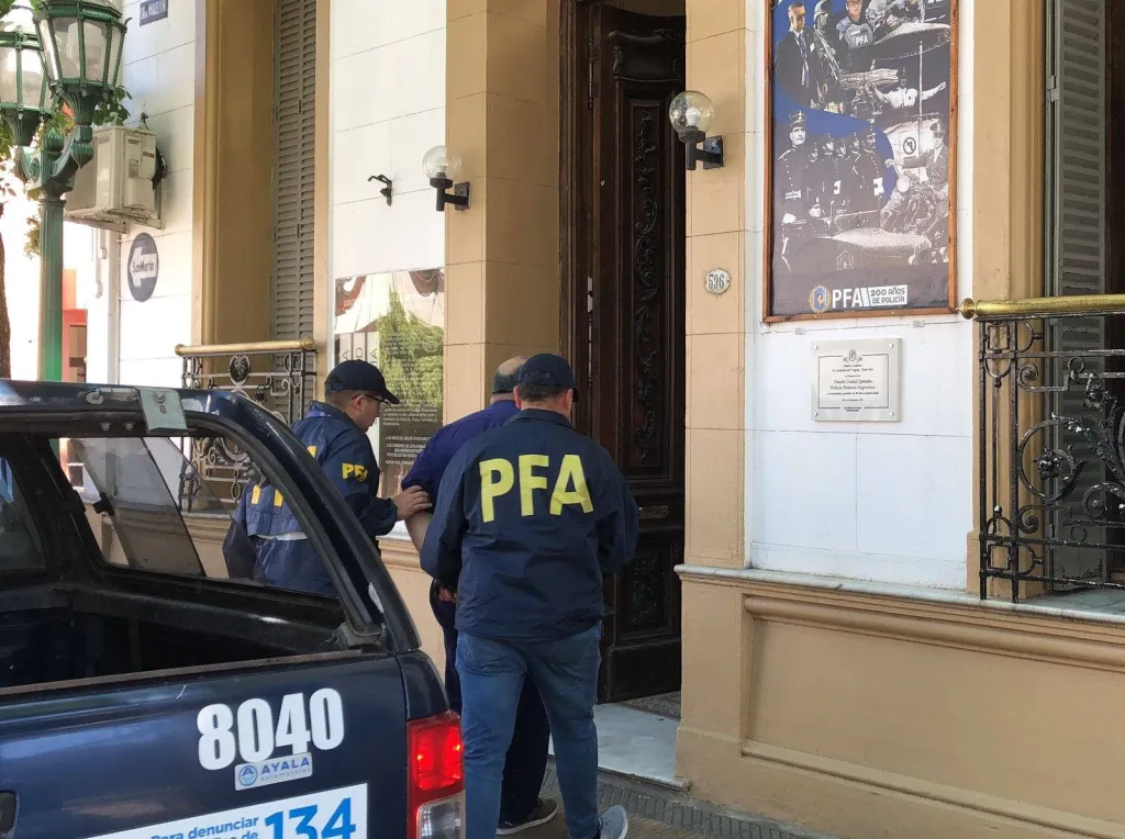 Entre Ríos: tenía pedido de captura, fue a votar y lo detuvo la Policía Federal Policiales