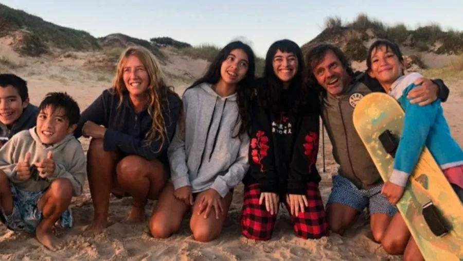 El amor todo lo repara: la historia de la pareja que adoptó cinco hermanitos a punto de ser separados Ciudad