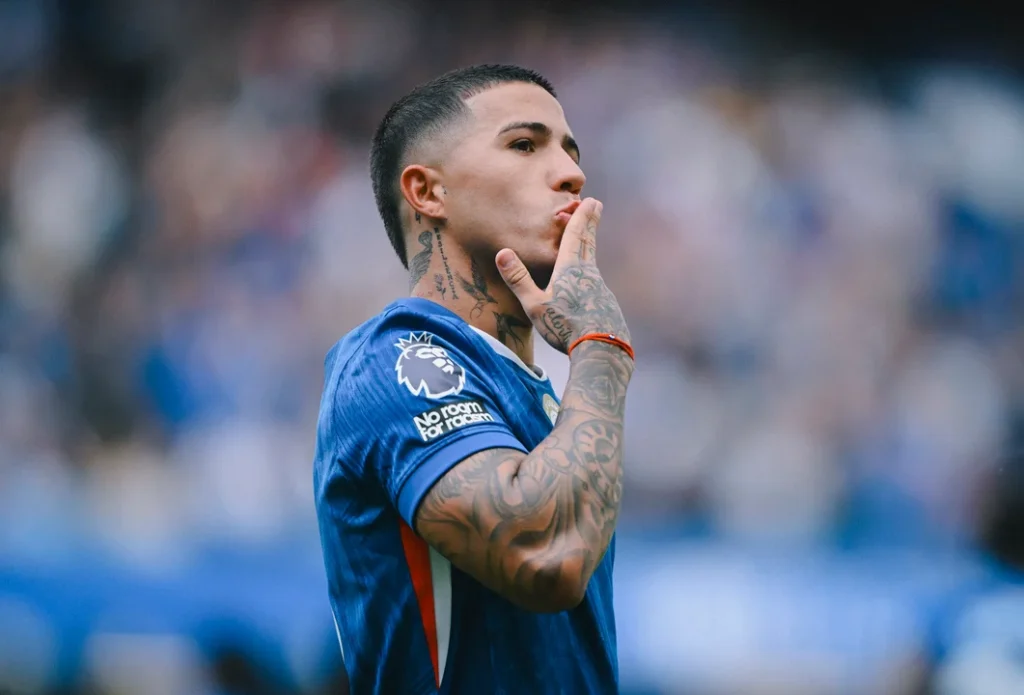 Por qué no juega Enzo Fernández para Argentina contra Angola Deportes