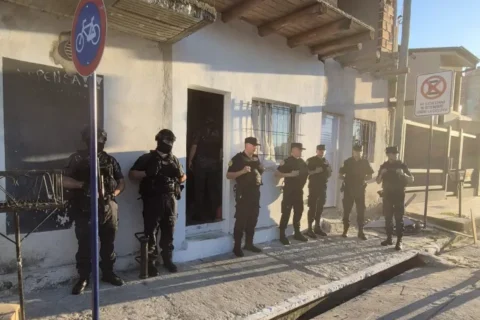 Un ataque a balazos desató una serie allanamientos y detenciones vinculadas al narcotráfico