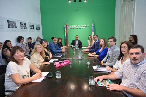 Reprograman el encuentro paritario entre el gobierno y los gremios estatales