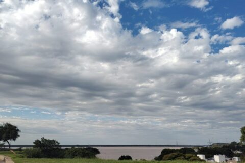 Suben las temperaturas y la nubosidad en Entre Ríos: prevén eventuales chaparrones aislados este fin de semana