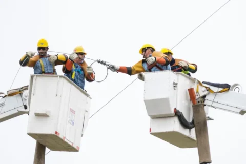 Zonas afectadas por el temporal: continúan trabajando para reponer el servicio eléctrico en las zonas afectadas