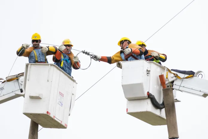 Zonas afectadas por el temporal: continúan trabajando para reponer el servicio eléctrico en las zonas afectadas Interés General