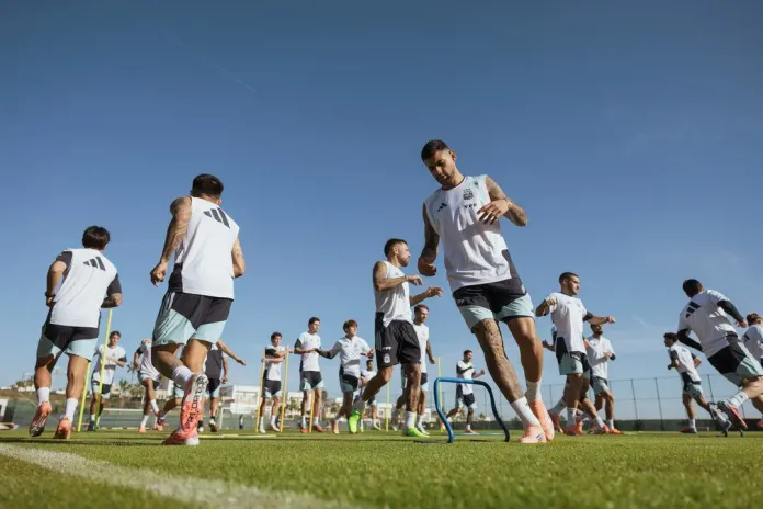 A qué hora juega la Selección argentina este viernes y por dónde verlo Deportes