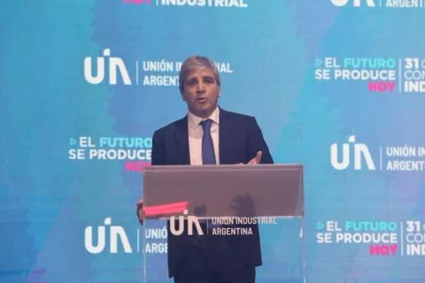 Caputo dijo que busca US$1.000 millones a tasa de 9%