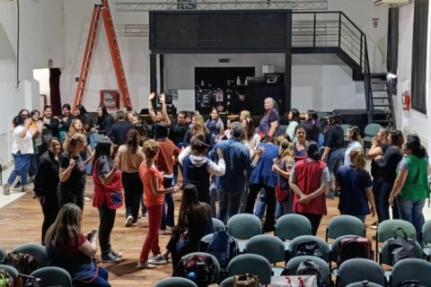 El CGE capacitó a 700 docentes en Educación Artística por Atamá