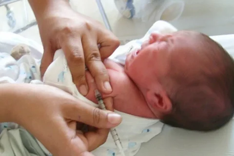 La Justicia obligó a vacunar a un recién nacido en Gualeguaychú ante la negativa de sus padres