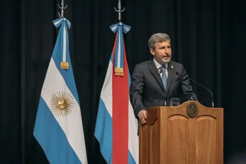 La gobernación de Rogelio Frigerio: dos años entre luces y sombras