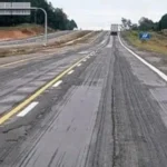 Vialidad sigue multando a Caminos del Río Uruguay: detectó más de 80 baches en la ruta 14