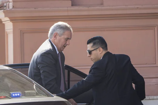 El reto de Quirno al embajador en Suiza por la web: “Está desactualizada y politizada» Nacionales