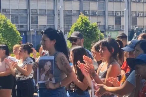 Pedido de justicia por Katherine y Facundo terminó con un incidente frente a la División Minoridad