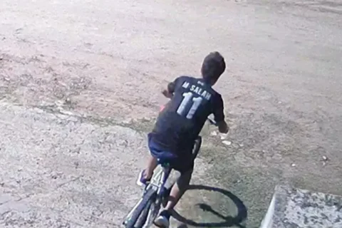 Buscan a ladrón que robó 2 días seguidos en la misma casa y quedó filmado