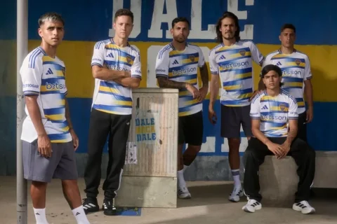 River y Boca presentaron sus terceras camisetas