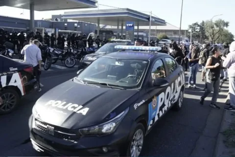 Policía de Santa Fe: protestas por mejoras salariales y 20 efectivos pasados a disponibilidad