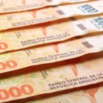 Familias endeudadas: cada vez más personas piden créditos por fuera de los bancos y no pueden devolverlos