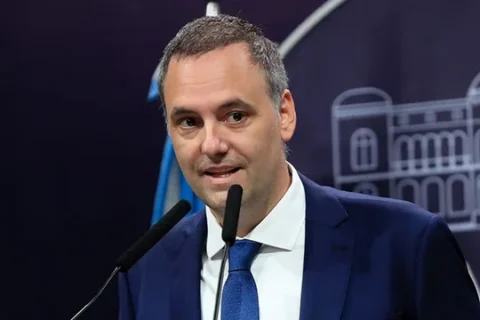 La denuncia que complica a Adorni y sacude al Gobierno: Viajes, propiedades y dádivas