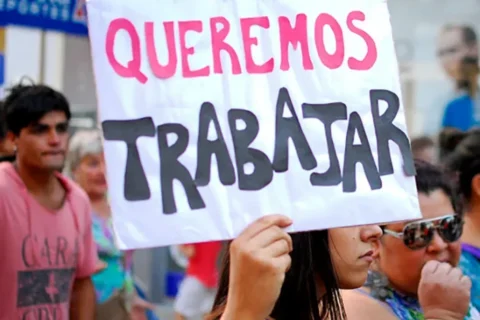 Argentina en crisis: con el caso de Garbarino, se agrava la situación de empresas y aumentan los cierres