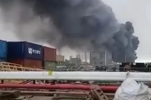 Alerta química en Israel: restos de un misil provocaron un incendio y evacuaciones en Neot Hovav