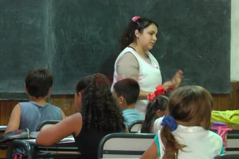 Aumento a docentes en Entre Ríos: oficializaron sumas y haber mínimo