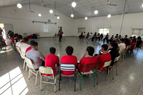 El CGE inició talleres de RCP en escuelas de Paraná