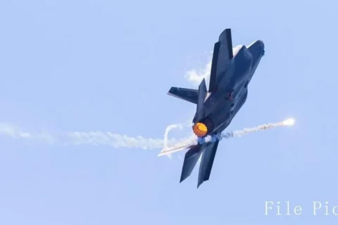 Irán asegura haber derribado un caza F-35 de Estados Unidos en el centro del país