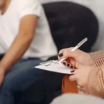 Advierten que el sistema público de salud mental en la provincia está “colapsado”