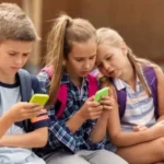 BUSCAN PROHIBIR LOS CELULARES EN AULAS DE ENTRE RÍOS