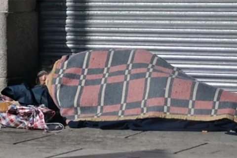 Personas en situación de calle: cuando el relevamiento oficial subestima la realidad de Entre Ríos