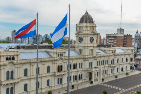Entre Ríos mejoró su calificación crediticia y las condiciones de financiamiento a las que accede