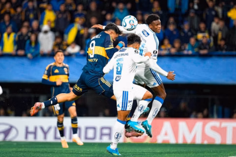 Polémica en la Copa Libertadores: la Conmebol difundió los audios del VAR en Boca vs Cruzeiro