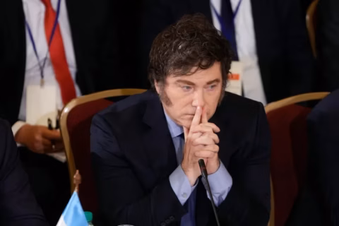 Advierten que el Gobierno perdió 15 puntos y «ya no tiene la reelección asegurada”