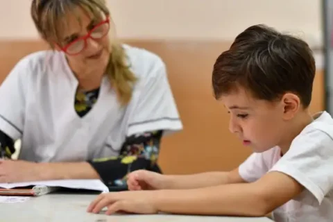 Distribuyen más de 100 mil libros en escuelas primarias entrerrianas