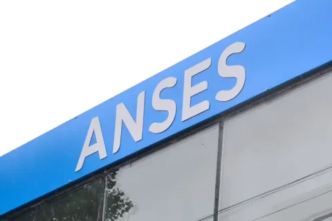 Anses: el aumento que recibirán las AUH en el mes de junio