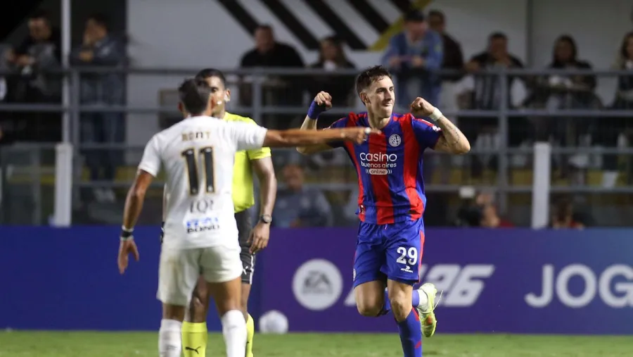 San Lorenzo perdía por dos goles, pero se lo empató a Santos y lidera en la Copa Sudamericana Deportes