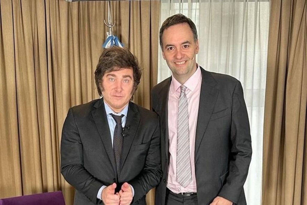 Javier Milei recibe a Manuel Adorni en la Quinta de Olivos Nacionales