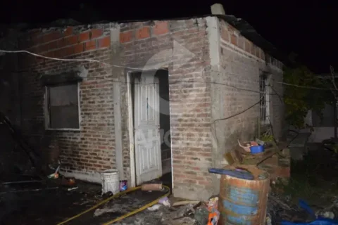 Incendio trágico en Entre Ríos: murió un joven y una mujer pelea por su vida