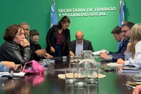 La paritaria provincial se reanuda este martes y gremios esperan mejor oferta del gobierno