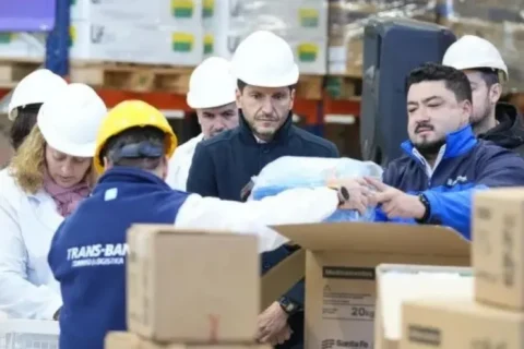 Pullaro lanzó un nuevo sistema de reparto de medicamentos y criticó al gobierno nacional