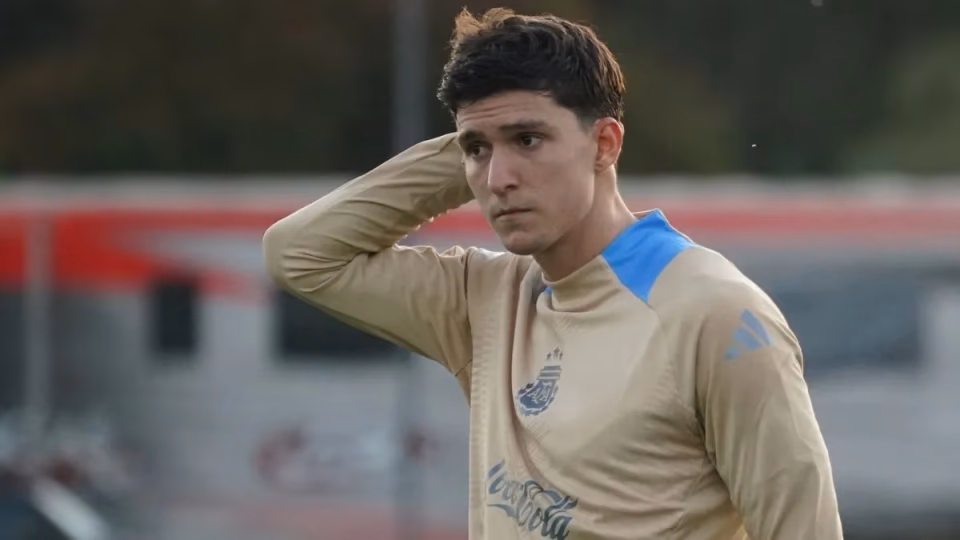 Alerta en la Selección argentina: le realizan estudios a Balerdi por una molestia muscular Deportes