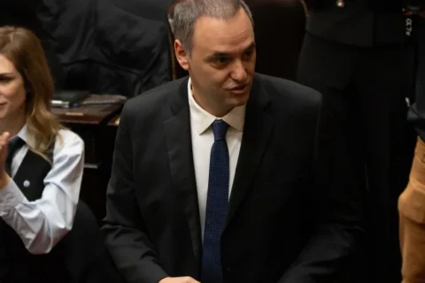 Quiénes podrían reemplazar a Adorni si deja el Gobierno