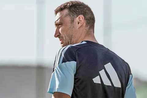 Lionel Scaloni probó otra formación en la previa con Honduras: fuera Simeone y doble 9